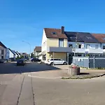Appartamento Stil-voll By Ala Living, Gemuetliches & Modernes Mit Parkplatz, Balkon & Ruhiger, Zentraler Lage Neu-Ulm